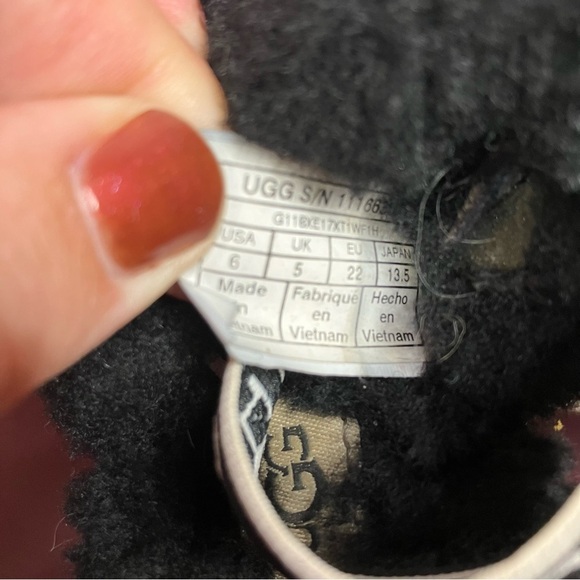 UGG Kids oh Yeah slides black & white size 6 - Picture 6 of 7